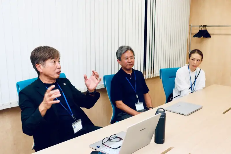 06_インタビューの様子_榎本社長_障がい者専門保険のぜんち共済が実践する、自然と感謝の芽生える組織のつくり方